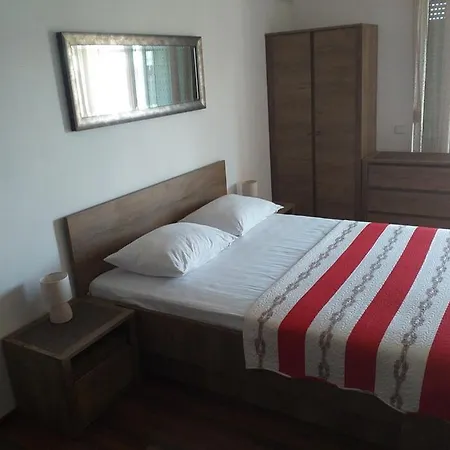 Nazlic 公寓 普利莫顿