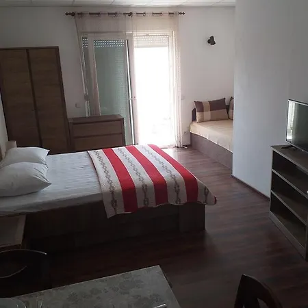 Apartments Nazlic * Primosten