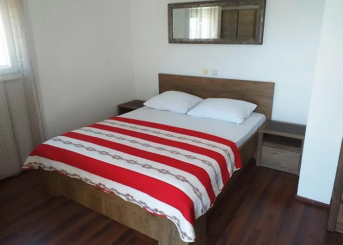 Apartments Nazlic * Primosten