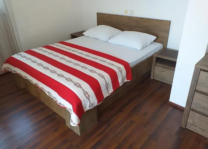 Apartments Nazlic Apartman